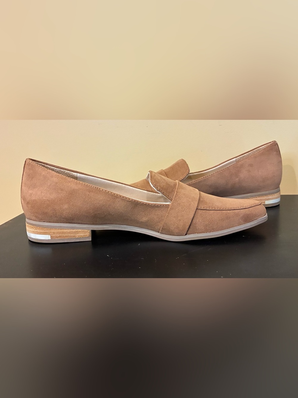 Dr. Scholl's Faxon Loafers pointed-toe honey suede SZ. 8.5 Women’s NWOB